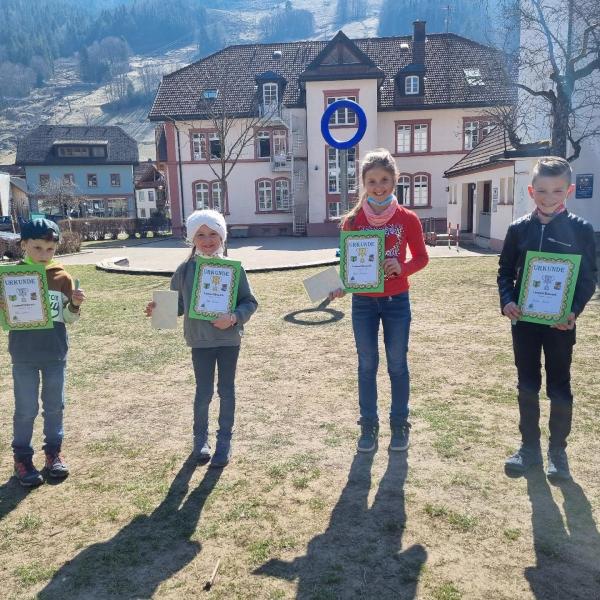 GewinnerInnen des Lesewettbewerbs 